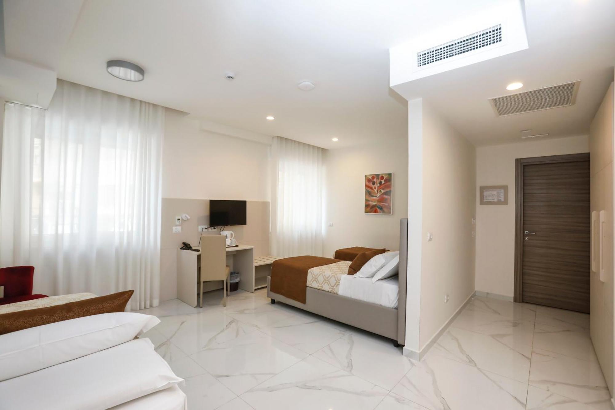 Vomero High Hotel Naples Room photo